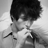 酷拽男生必备！抽烟霸气风QQ头像来袭 男生头像 第44张