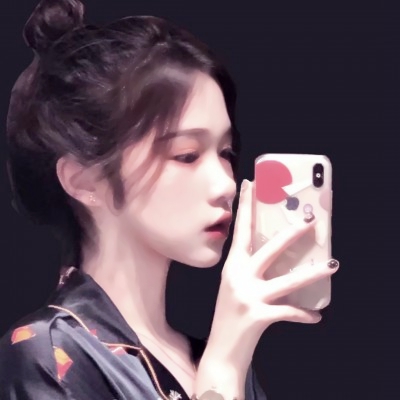 爱了!女孩拿手机挡脸图片头像合辑来袭🥳 女生头像 第19张 爱了!女孩拿手机挡脸图片头像合辑来袭🥳 女生头像 第19张