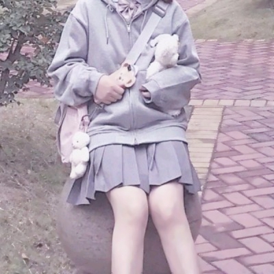 被这组短裙部位女生头像美哭啦🥰 女生头像 第19张