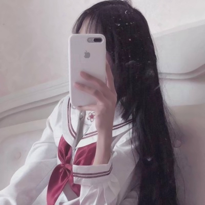 爱了!女孩拿手机挡脸图片头像合辑来袭🥳 女生头像 第33张 爱了!女孩拿手机挡脸图片头像合辑来袭🥳 女生头像 第33张
