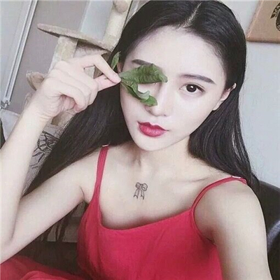 绝美露肩性感女生头像大放送✨ 女生头像 第13张