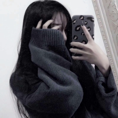 爱了!女孩拿手机挡脸图片头像合辑来袭🥳 女生头像 第15张 爱了!女孩拿手机挡脸图片头像合辑来袭🥳 女生头像 第15张