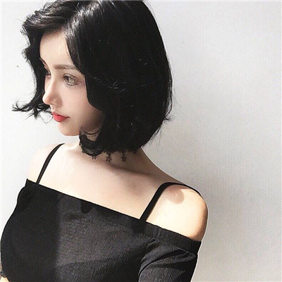 绝美露肩性感女生头像大放送✨ 女生头像 第1张