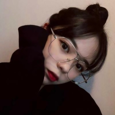 超赞!戴眼镜头像女生图片大放送👓 女生头像 第15张 超赞!戴眼镜头像女生图片大放送👓 女生头像 第15张