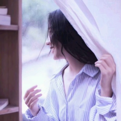 谁能拒绝淡蓝色调的女生头像啊💙 女生头像 第4张