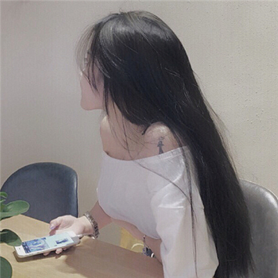 绝美露肩性感女生头像大放送✨ 女生头像 第21张