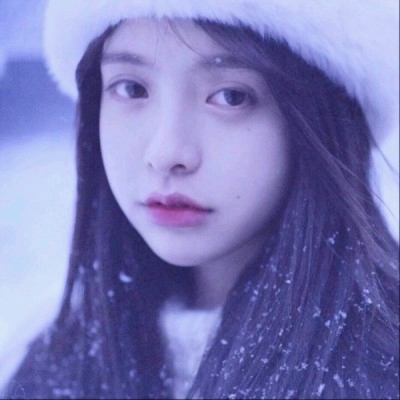 谁能拒绝淡蓝色调的女生头像啊💙 女生头像 第3张