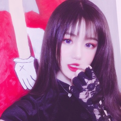 时尚气质美女微信头像来袭✨ 女生头像 第18张