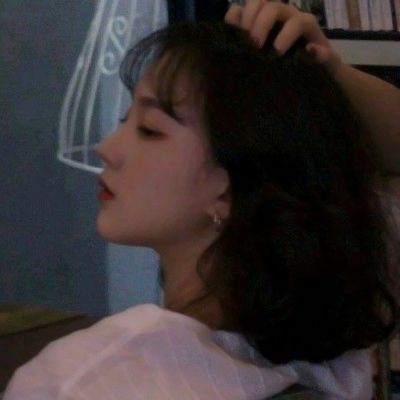 被这组高清女生侧颜头像美哭😭 女生头像 第17张