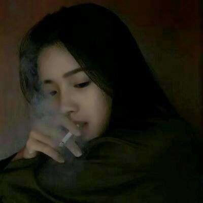 超A吸烟女生头像来袭,霸气拽酷风拉满💥 女生头像 第12张 超A吸烟女生头像来袭,霸气拽酷风拉满💥 女生头像 第12张