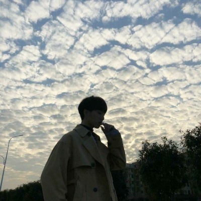 超酷的微信男生背影真人头像来袭👏 男生头像 第30张