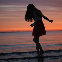 被这组孤独感拉满的女生背影头像美哭😭 女生头像 第25张 被这组孤独感拉满的女生背影头像美哭😭 女生头像 第25张