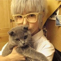 超甜！怀里抱猫的一男一女情侣头像来啦 情侣头像 第12张