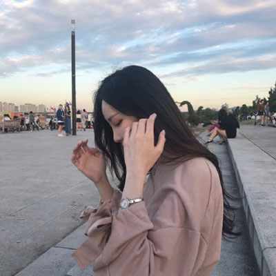 女生侧脸背影头像,超有氛围感✨ 女生头像 第20张 女生侧脸背影头像,超有氛围感✨ 女生头像 第20张