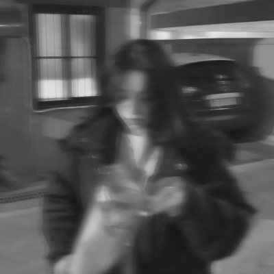 黑白模糊风女生头像来袭 女生头像 第10张