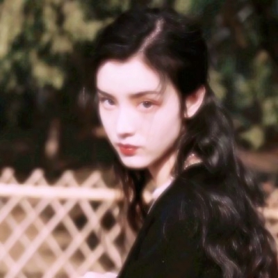 绝了!港式复古女生头像大集合✨ 女生头像 第16张 绝了!港式复古女生头像大集合✨ 女生头像 第16张