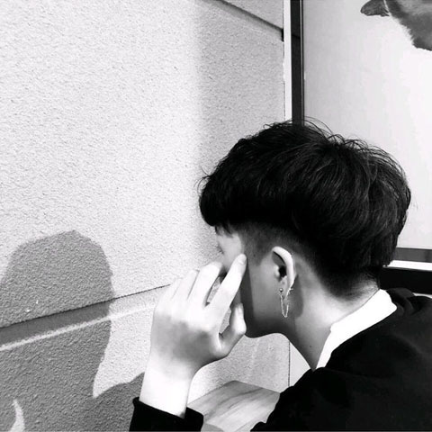 微信情侣头像黑白一左一右两张一对💕超般配 情侣头像 第2张 微信情侣头像黑白一左一右两张一对💕超般配 情侣头像 第2张