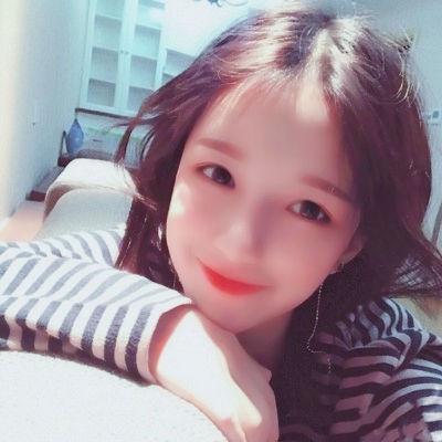 时尚气质美女微信头像来袭✨ 女生头像 第4张