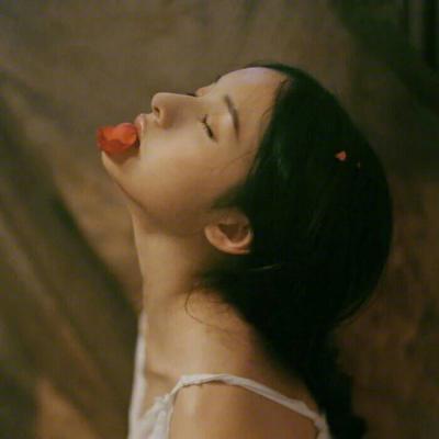 女生侧脸背影头像,超有氛围感✨ 女生头像 第14张 女生侧脸背影头像,超有氛围感✨ 女生头像 第14张