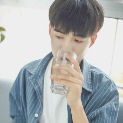 被帅晕!这些个性唯美男生头像太绝啦 男生头像 第7张 被帅晕!这些个性唯美男生头像太绝啦 男生头像 第7张