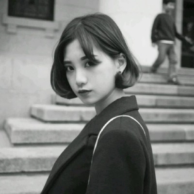 被帅到❗真人超酷黑白女生头像来袭 女生头像 第10张 被帅到❗真人超酷黑白女生头像来袭 女生头像 第10张