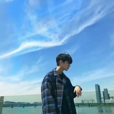 男生必备!真人蓝天白云高清头像来袭 男生头像 第1张 男生必备!真人蓝天白云高清头像来袭 男生头像 第1张