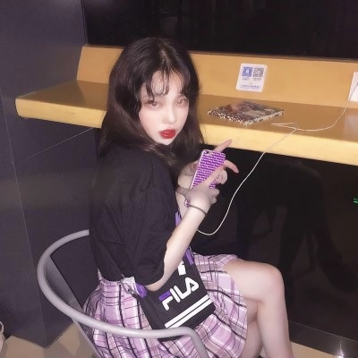 被这组真人女生紫色头像美哭啦🥰 女生头像 第16张 被这组真人女生紫色头像美哭啦🥰 女生头像 第16张