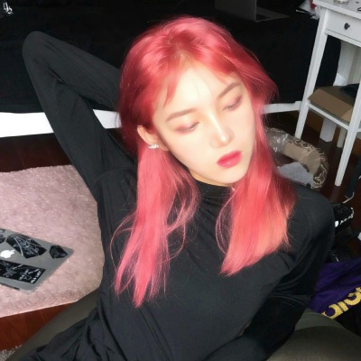 酷炸啦！抖音超火社会风女生头像 女生头像 第1张