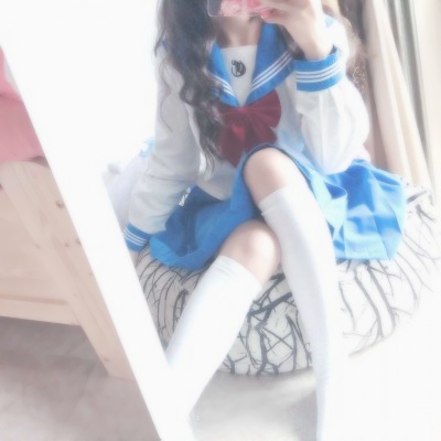 谁能拒绝女高中生制服部位头像！不露脸也超绝 女生头像 第14张