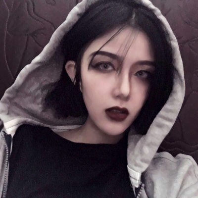 超绝！真人女生冷淡风头像来袭