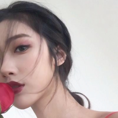 酷飒！这些高冷系女生头像狠狠爱住了🤩 女生头像 第8张
