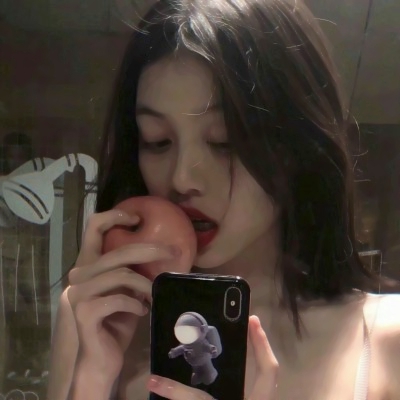 超绝！适合手机控女生的头像来啦 女生头像 第6张