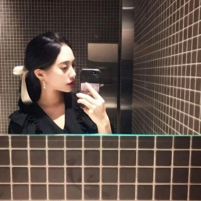 超飒!手机控女生QQ头像来袭 女生头像 第30张 超飒!手机控女生QQ头像来袭 女生头像 第30张