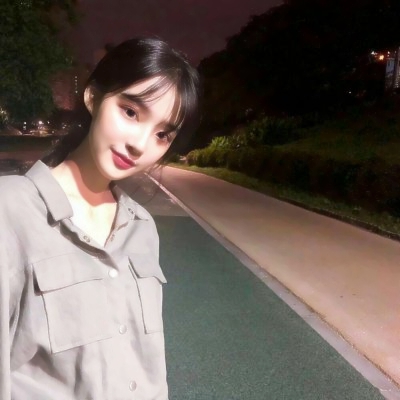 一眼沦陷！温柔冷淡风女生头像大集合 女生头像 第19张