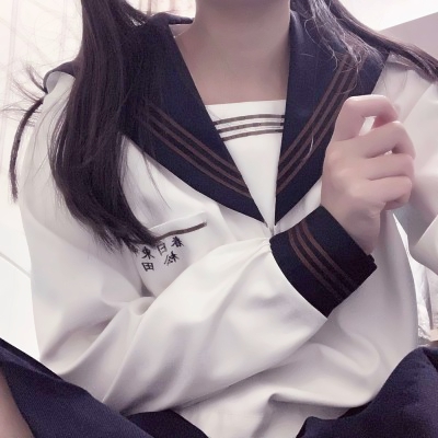 谁能拒绝女高中生制服部位头像！不露脸也超绝 女生头像 第2张