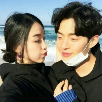 哇塞😍一人一半的真人情侣手机头像来咯 情侣头像 第9张 哇塞😍一人一半的真人情侣手机头像来咯 情侣头像 第9张