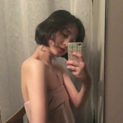 超绝！适合手机控女生的头像来啦 女生头像 第15张