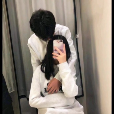 磕到了🥰不露脸双人一左一右情侣头像 情侣头像 第30张 磕到了🥰不露脸双人一左一右情侣头像 情侣头像 第30张
