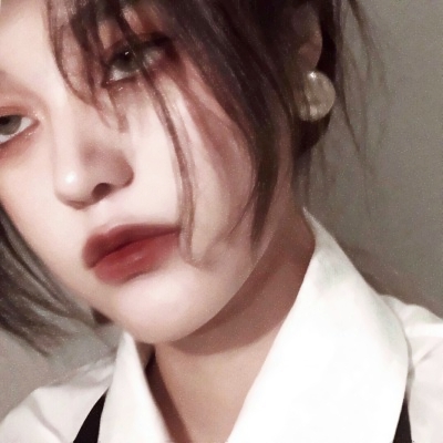 狠狠心动!冷淡风女生微信头像来啦 女生头像 第1张 狠狠心动!冷淡风女生微信头像来啦 女生头像 第1张