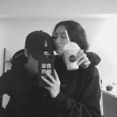 💕超甜!这些幸福情侣头像一左一右快码住 情侣头像 第15张 💕超甜!这些幸福情侣头像一左一右快码住 情侣头像 第15张