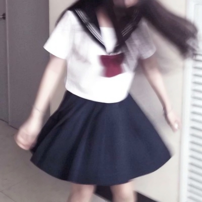 谁能拒绝女高中生制服部位头像！不露脸也超绝 女生头像 第6张