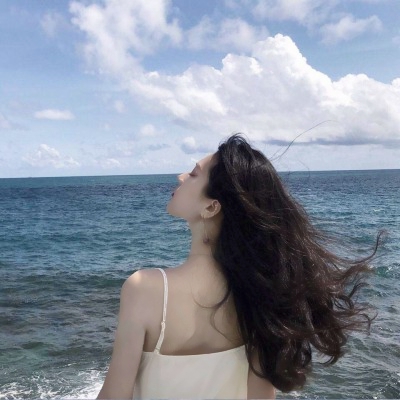 被这组高级质感御姐风真人头像美麻了😍 女生头像 第7张