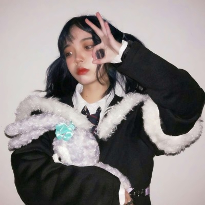 狠狠心动!冷淡风女生微信头像来啦 女生头像 第23张 狠狠心动!冷淡风女生微信头像来啦 女生头像 第23张