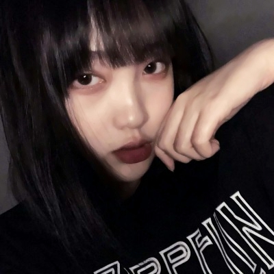 超绝！真人女生冷淡风头像来袭 女生头像 第10张