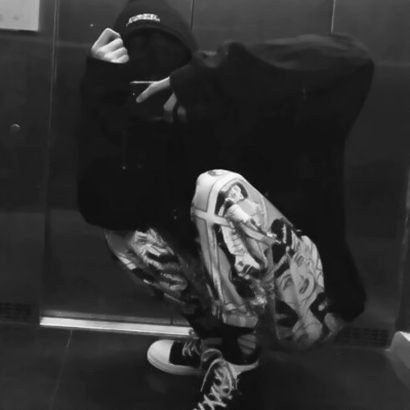 哇塞！不露脸的时尚男生部位高清头像来啦🔥 男生头像 第8张