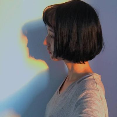 短发女生侧脸头像，太飒啦！ 女生头像 第7张