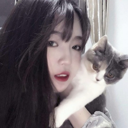 美哭😭 这些QQ女生时尚气质头像绝了  女生头像 第11张