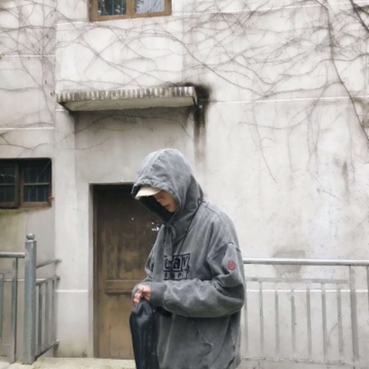 帅炸！超有街拍感的男生头像来啦 男生头像 第7张