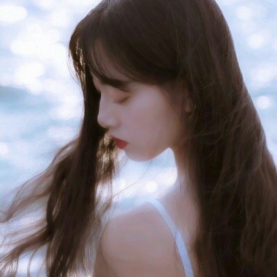 谁懂啊🤩 这侧脸时尚气质女神头像美到心颤 女生头像 第6张