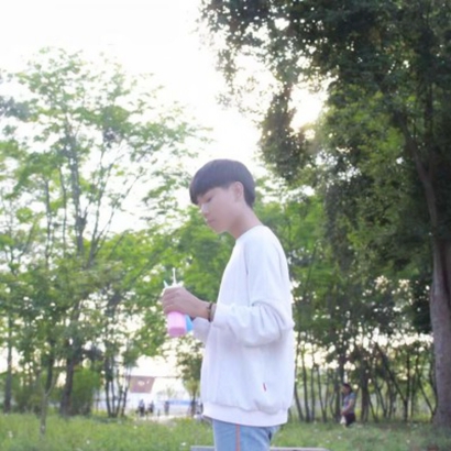 帅炸！超有街拍感的男生头像来啦 男生头像 第28张